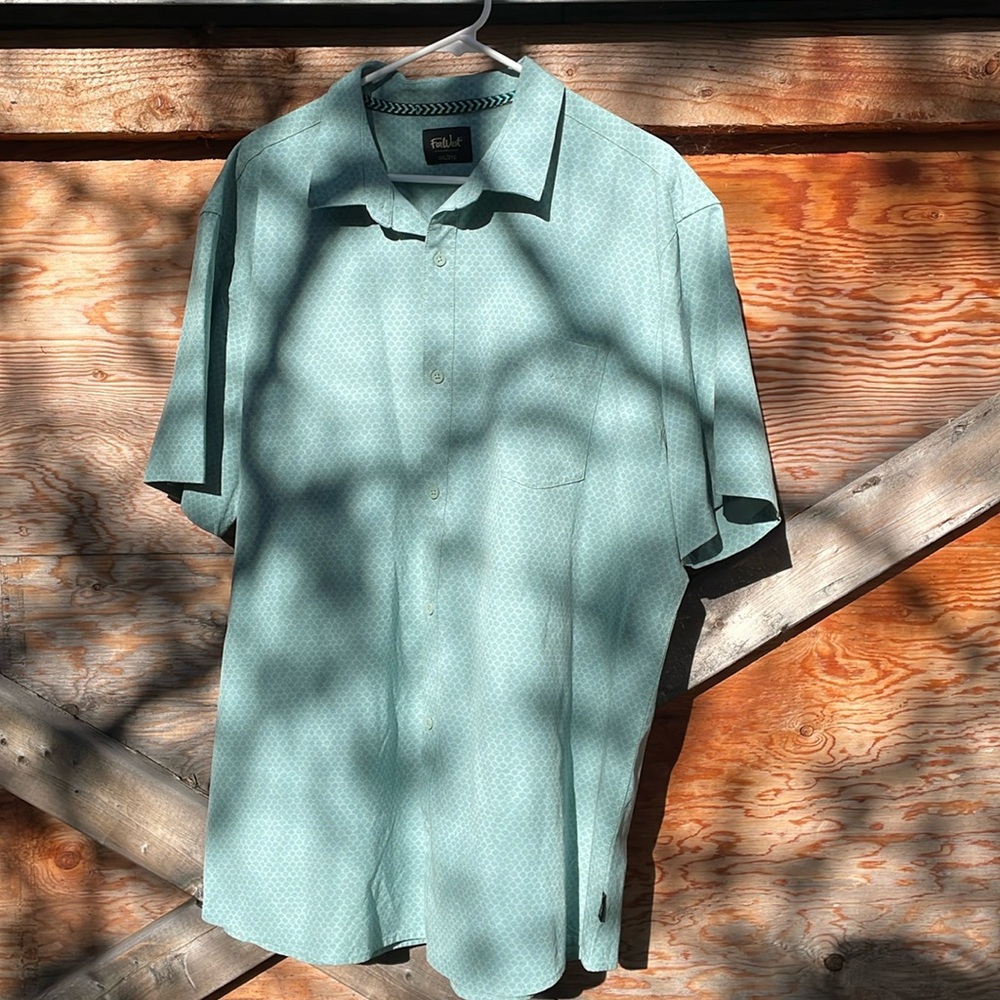 Lightweight Men’s Shirt